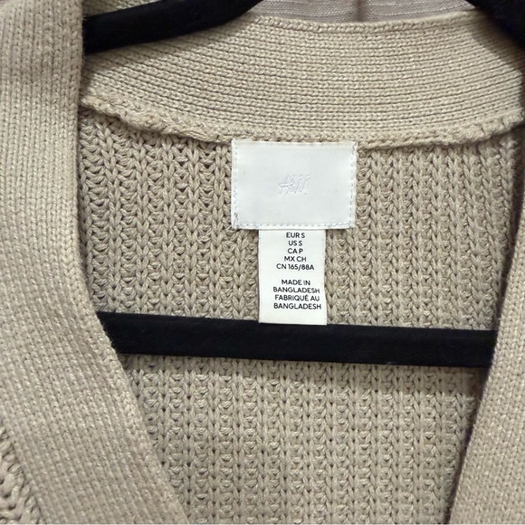 H&M Ribbed Knit Cardigan - Picture 2 of 4